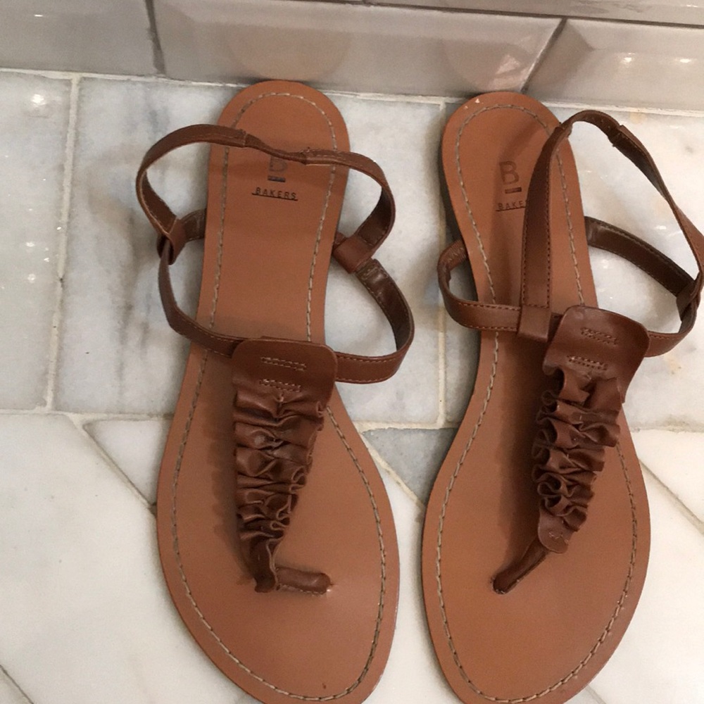 Chestnut sandals